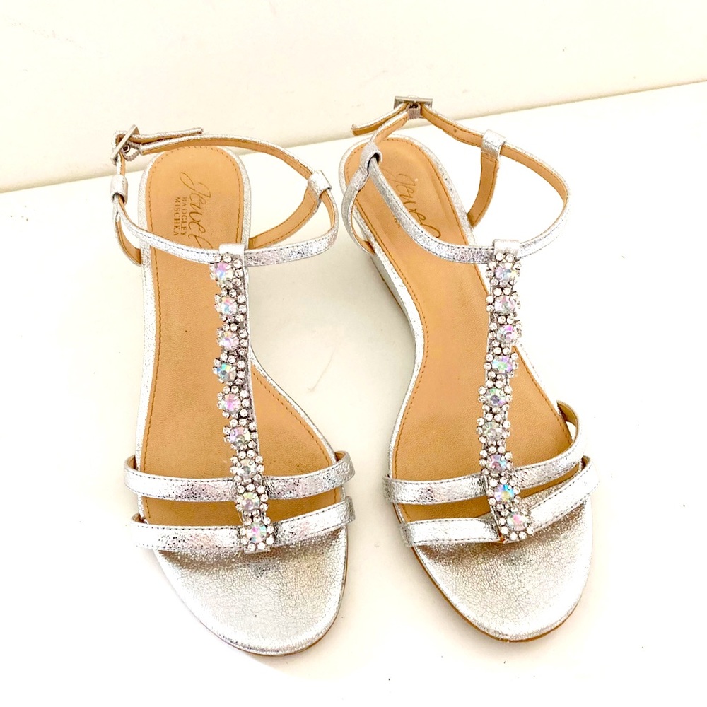 Jewel by Badgely Mischka wedges